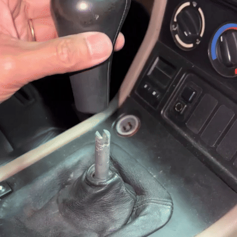 Pommeau levier de vitesse installation simple et rapide animation confort automobile 