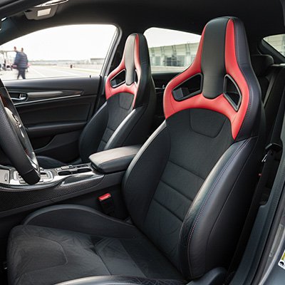 Appui tete voiture
